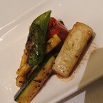 中国飯店 富麗華 - 夏野菜のトウチ炒め。
      ナス、 白ナス、 白いんげん 、万願寺とうがらし