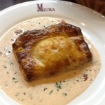 洋食 三浦亭 - サーモンとズワイガニのパイ包み焼き