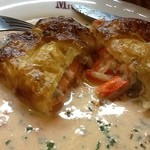 洋食 三浦亭 - サーモンとズワイガニのパイ包み焼き