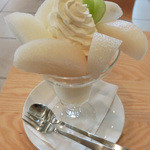 フルーツパーラーゴトー - 梨のパフェ