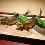 富小路 やま岸 - 鮎の塩焼き もずく酢