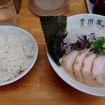 金田家 - 黒豚らーめん+特製煮玉子+ごはん大