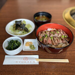 焼肉 龍華園 - 黒毛和牛ステーキ丼