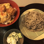 Aoikoutoudaikouenten - 週替わりランチ・からあげとじ丼セット(600円)