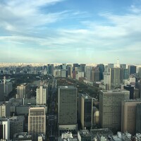 ザ タヴァン グリル＆ラウンジ - 