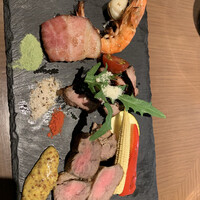ブッフェアンドカフェ スロープサイドダイナー ザクロ - 