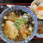 つるや - ラーメンと炊き込みご飯のセット