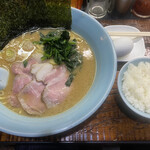 横濱家系ラーメン うめ鬼 - 