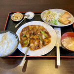 悦悦飯店 - マーラー牛肉定食(980円)