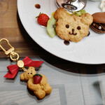 Q-pot CAFE. - +100円でテディベアクッキーをカスタマイズできます♪