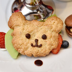 Q-pot CAFE. - +100円でテディベアクッキーをカスタマイズできます♪