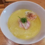 らーめんMAIKAGURA - 白トリュフ鶏白湯　1100円