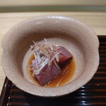 四季料理 きたがいち - 本日の小鉢は鰹(21-06)