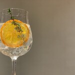お酒の美術館 - ドリンク写真:本日のジントニック ¥700〜800