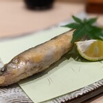 鮨みやもと - 稚鮎唐揚げ　琵琶湖産