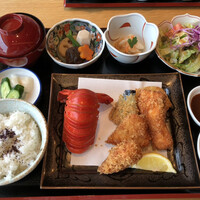 活伊勢海老料理 中納言 神戸三宮本店 - 