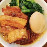 Taishuushokudou Rungo Horu - 角煮丼
