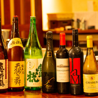 We offer carefully selected alcoholic beverages such as BIO wine and Japanese sake!