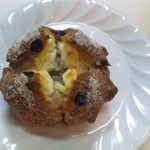 ル　ペトラン - 2012.10. クルミとレーズンのカンパーニュにチーズのせ（\230）