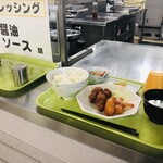 姫路警察署　署員食堂　厨房「アントレ」 - 海老と唐揚げのチリソース