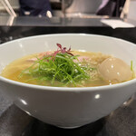 Japanese Soba Noodles 蔦 - 塩ラーメンの丼