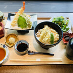 日本料理 滴翠 - 奈良の季節の野菜天麩羅丼⭐️
            ¥1800-
            
