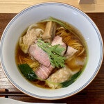 Ramen FeeL - わんたん入り醤油らぁ麺