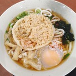 立ち喰いうどんの はじめ - 出汁は意外とスッキリ