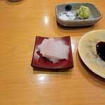 小判寿司 - サメガレイのエンガワ