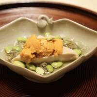 京味 もと井 - 胡桃葛豆腐　北海道生うに　ジュンサイ　枝豆