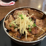 豚丼 じゅじゅ庵 - 