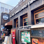 VILLAGE VANGUARD DINER - 