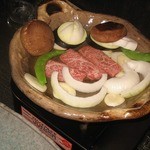 Miyoji - 和牛の陶板焼き、テーブルガスコンロで