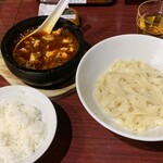 陳家私菜 - 頂点石焼麻婆刀削麺＋ライス