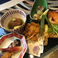横浜 星のなる木 - ご飯、赤だし、お漬物とここで出されます(^^)
