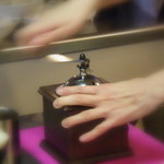 シロクマ食堂 - コーヒーは拘りの手動ミル！！