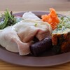 farmer's table mano - 料理写真:【ある日の前菜プレート】ランチには、たけし豚の自家製シャルキュトリー（ハムやパテなど）と、地元の卵や野菜を使った前菜の盛り合わせが付きます。