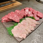 焼肉 思食 - タン、ハラミ、シビレ