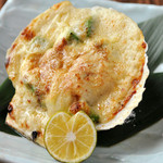 斬 - 築地ならではの魅力をいかし、ホタテの殻を器に使用しグラタンに仕上げました☆