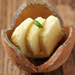 斬 - クリームチーズを西京味噌に漬け込んだ粋なおつまみです☆