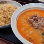 台湾料理 幸楽園 - 担々麺とチャーハン720円
