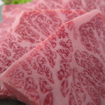 焼肉専門店 義城苑 - 料理写真:和牛上カルビ（最高です！）　９８０円（税抜）　