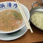 Hakata ganso nagahamaramen seino - 