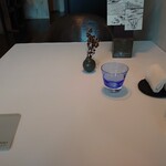 Installation Table ENSO L'asymetrie du calme - 