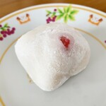 Ninigi - 菓実の福　王様いちごの福 あぽろベリー（白餡＆ホイップ）…税込400円