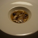 Restaurant Satoshi.F - 金華ハム、美濃故地鶏のコンソメ、松茸と岐阜　井深農園の冬瓜