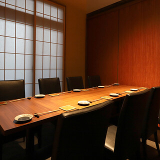 8名様　個室
                                          
                                          ミニマムチャージ
                                          （最低利用料金）
                                          　3万～4.4万円