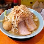 ラーメン 盛太郎 - ラーメン（中盛、野菜マシマシ、背脂少し）790円