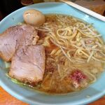 ラーメン 盛太郎 - ラーメン（中盛、野菜マシマシ、背脂少し）790円