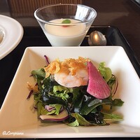中国料理 豪華 - 杏仁豆腐と海鮮サラダ